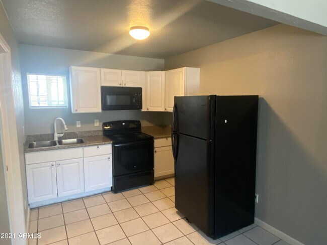 Foto del edificio - 10634 N 13th Ave