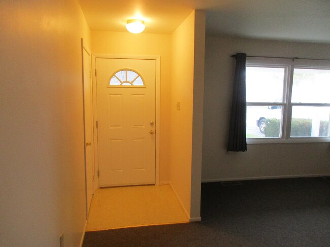 Foto del edificio - 733 Acadia Rd