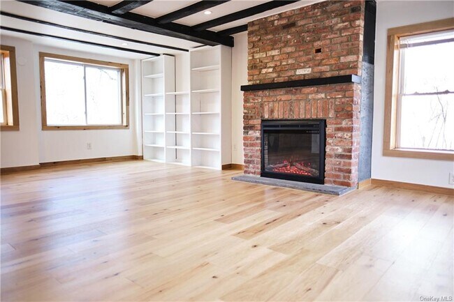 Building Photo - 147 Spring Valley St