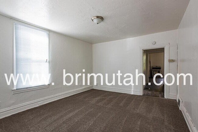 Building Photo - 319 E 1300 S