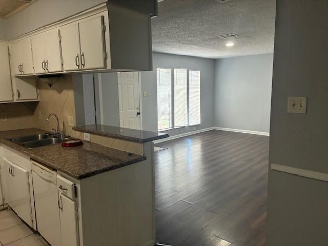 Foto del edificio - 7102 Fondren Rd