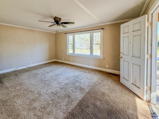 Foto del edificio - 607 McArthur Blvd