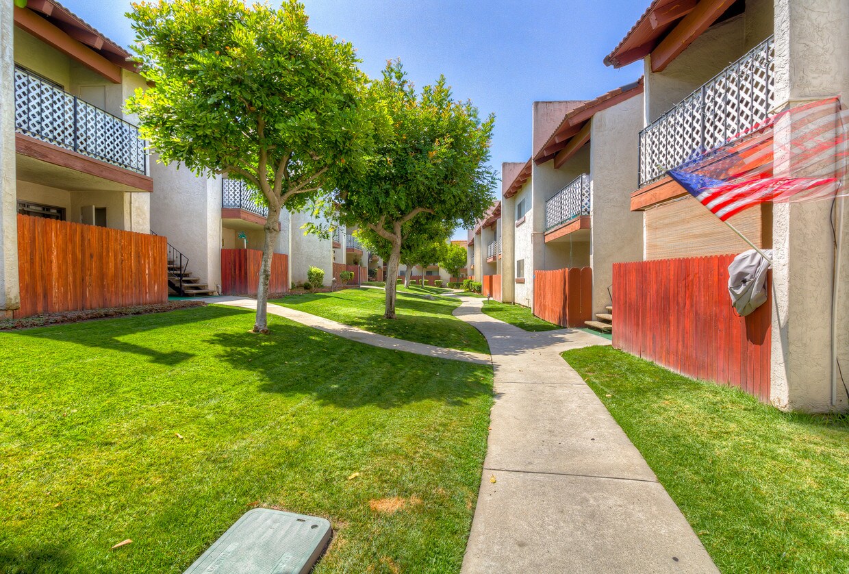 23617 Golden Springs Dr, Diamond Bar, CA 91765 Condo for Rent in