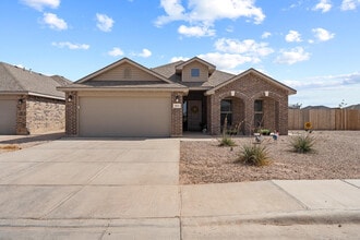 Building Photo - 2512 Blazing Saddle Blvd
