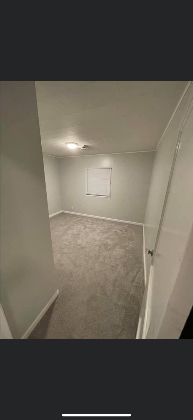 Building Photo - 1915 Underwood St