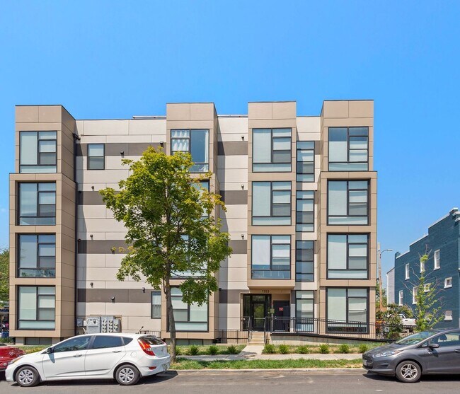 Building Photo - Available Now! Recent build! Professionally Managed// 2 bedroom 2 bathroom Luxury Condo// Petworth!