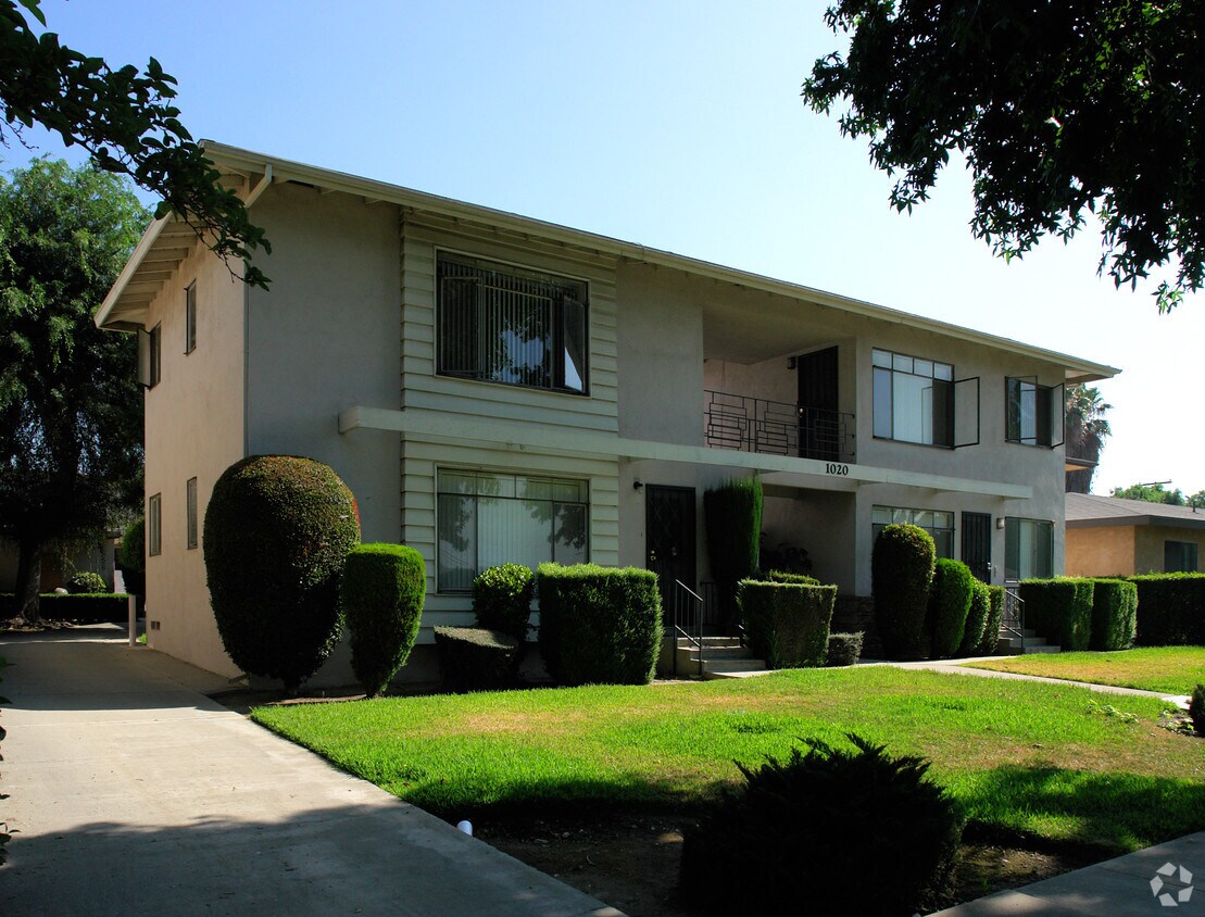 Foto del edificio - 1020 W F St
