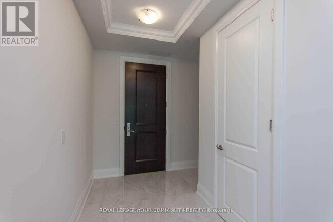 Photo du bâtiment - 9909 Pine Valley Dr