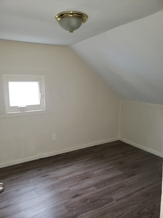 Building Photo - 4128 Grantley Rd