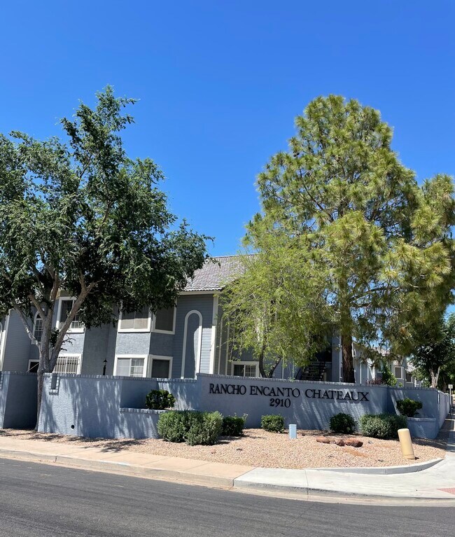 Rancho Encanto Chateaux - 2910 W Marconi Ave
