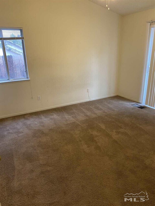 Primary Photo - 1676 Sierra Highlands Dr