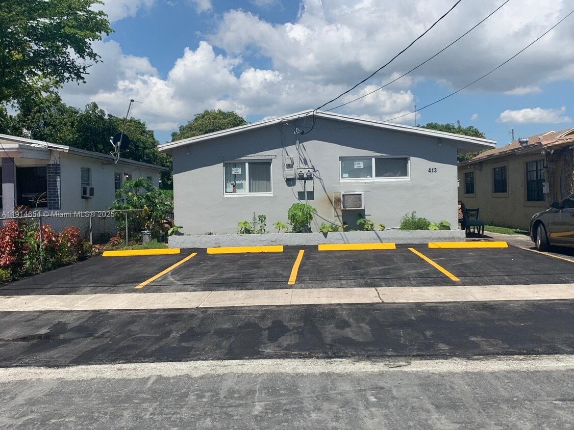 Primary Photo - 413 NW 4th Ave