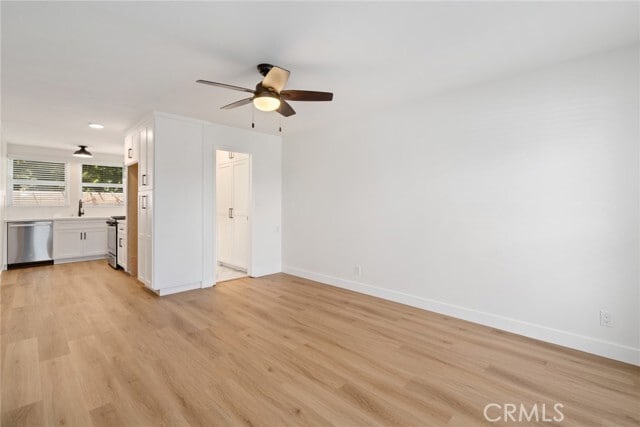 Foto del edificio - 1637 Irvine Ave