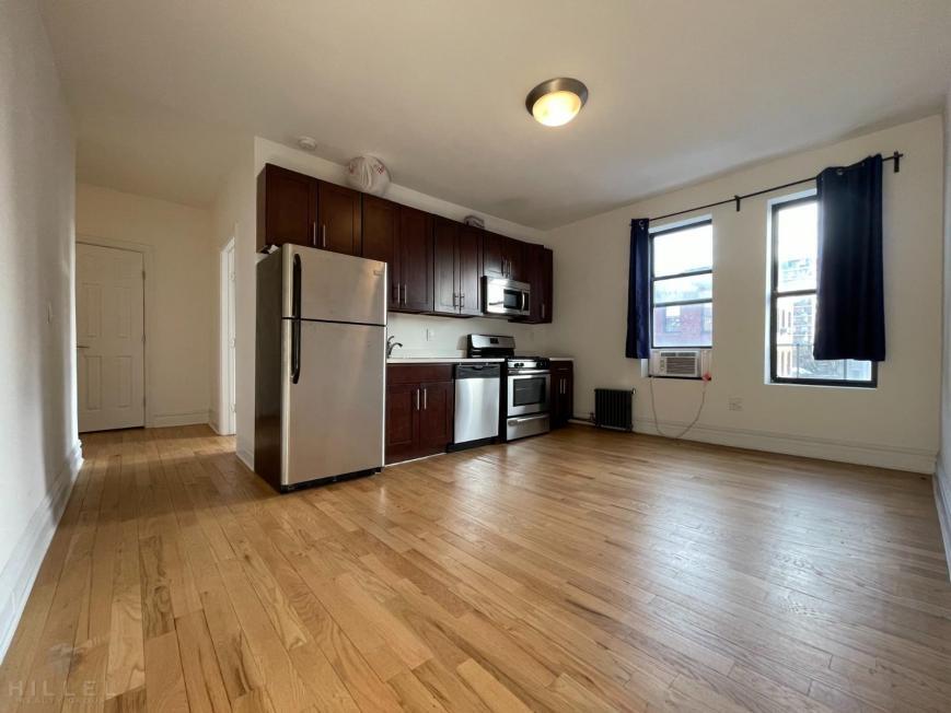 Foto principal - 2 bedroom in ASTORIA NY 11106