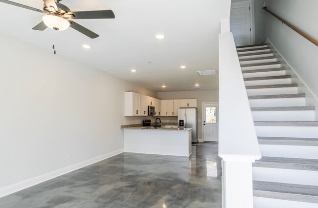 Building Photo - 22nd Townhomes