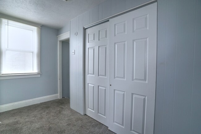 Foto del edificio - 415 E Lawrence St