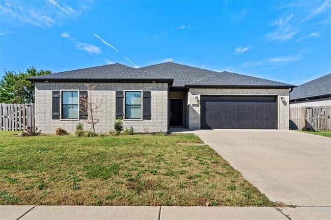 Building Photo - 200 Tricha Cir SW