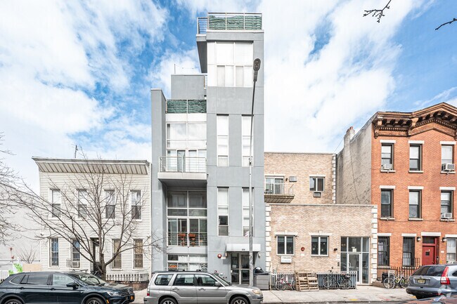 Building Photo - 231 16th St