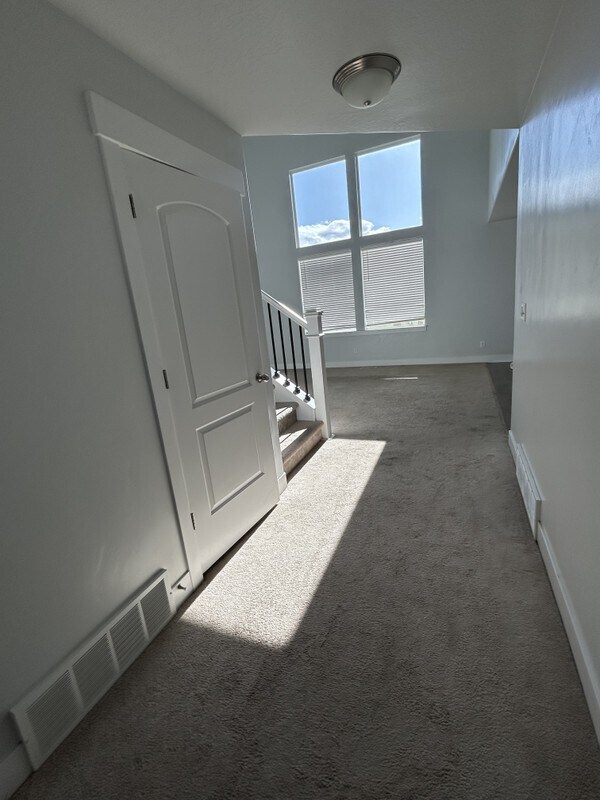 Foto del edificio - 221 N Stone Gate Dr