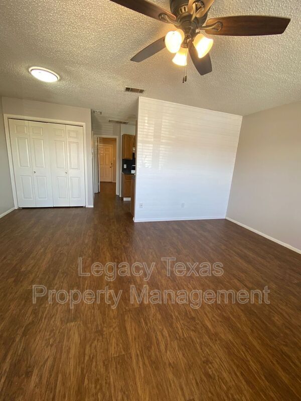 Foto del edificio - 1409 W Kilpatrick St
