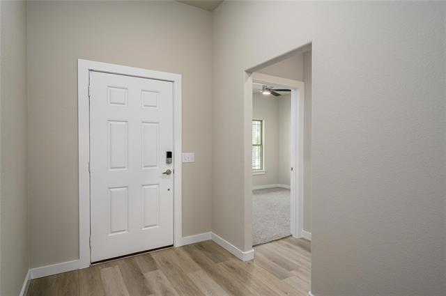 Foto del edificio - 412 Heritage Grv Rd