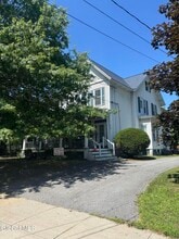 Building Photo - 174 Main St