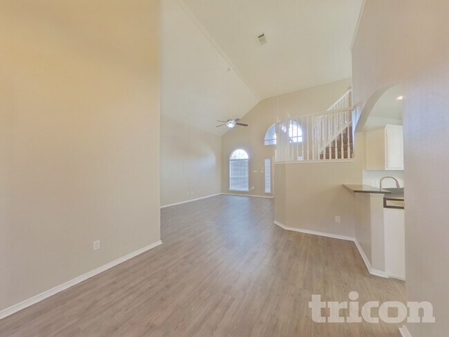 Foto del edificio - 1028 Glencrest Dr