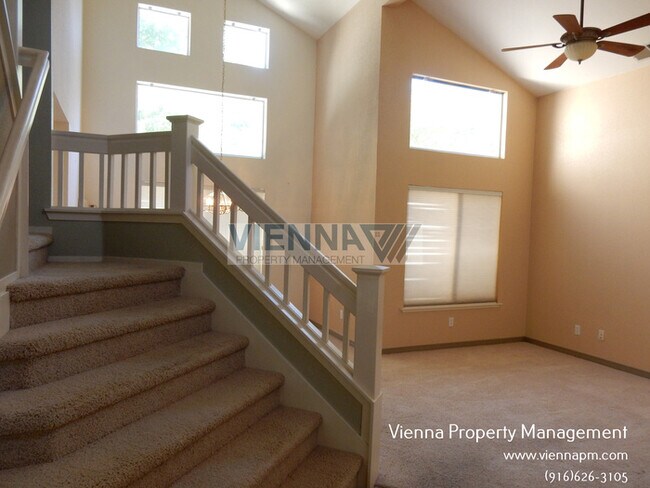 Building Photo - 403 Verbena Ct