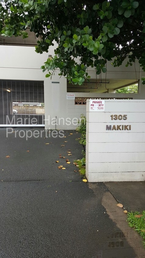 Primary Photo - 1305 Makiki 2/1/1