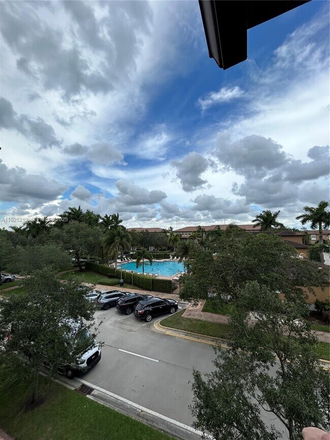 Foto del edificio - 968 SW 147th Ave