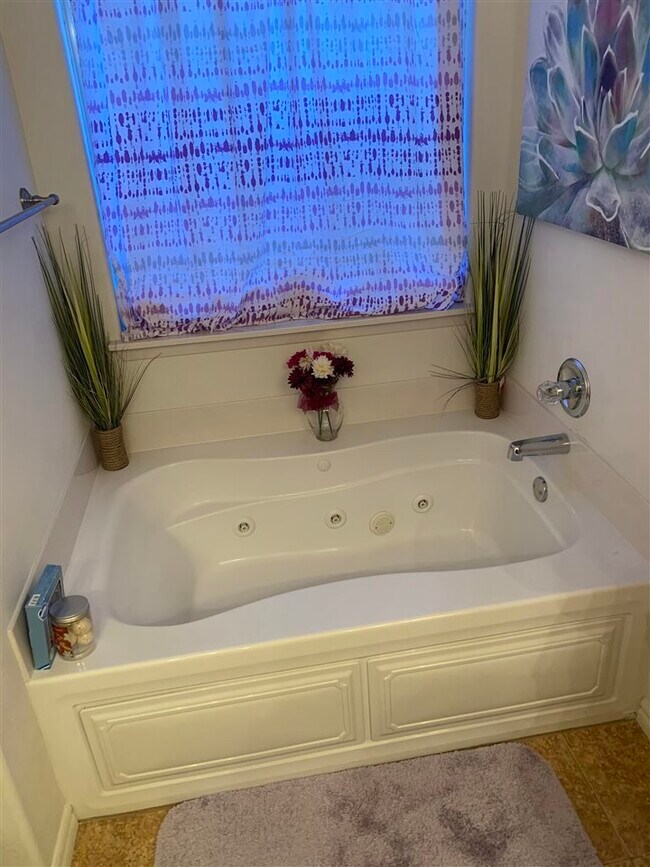 Foto del edificio - 4737 SW Greenwich Dr