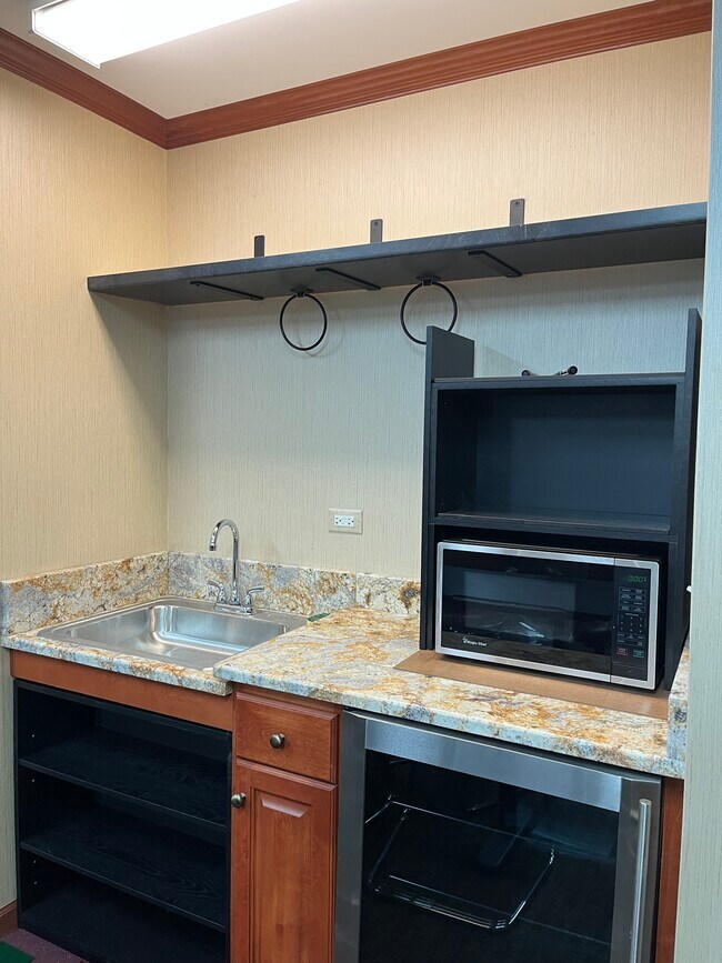Foto del edificio - 163 N Greenleaf St