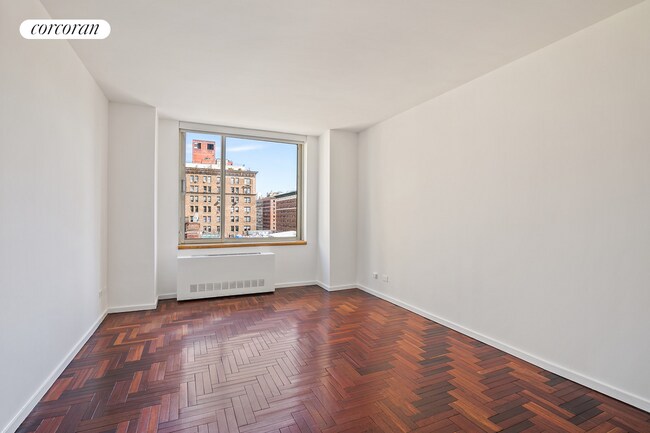 Building Photo - 2373 Broadway-
