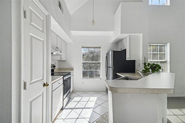 Building Photo - 9706 Lake Chase Island Way
