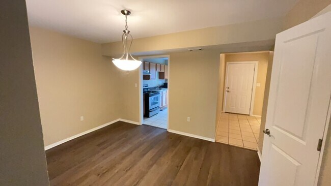 Foto del edificio - 2 Story Townhouse in Hawthorne Reserve