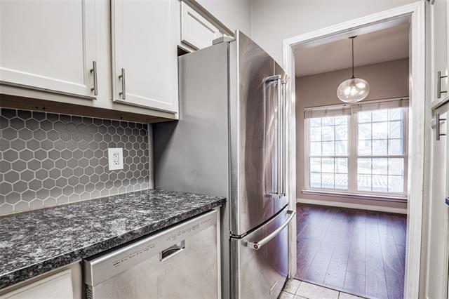 Foto del edificio - 9801 Royal Ln