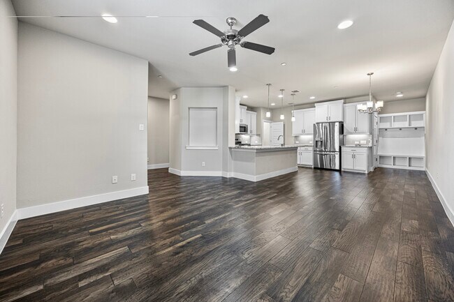 Foto del edificio - 1217 Pebblebrook Ln