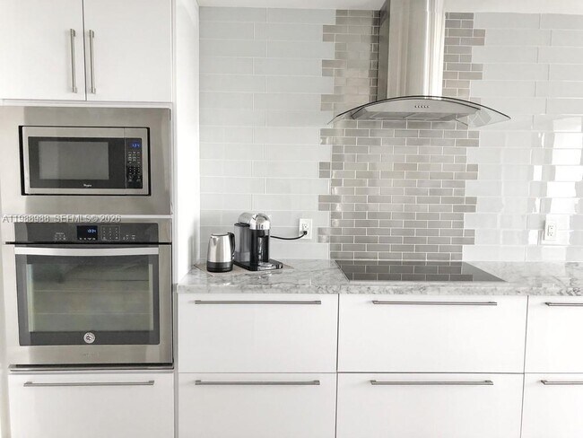 Foto del edificio - 400 Leslie Dr