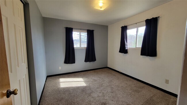 Foto del edificio - 4204 Beauty Ln