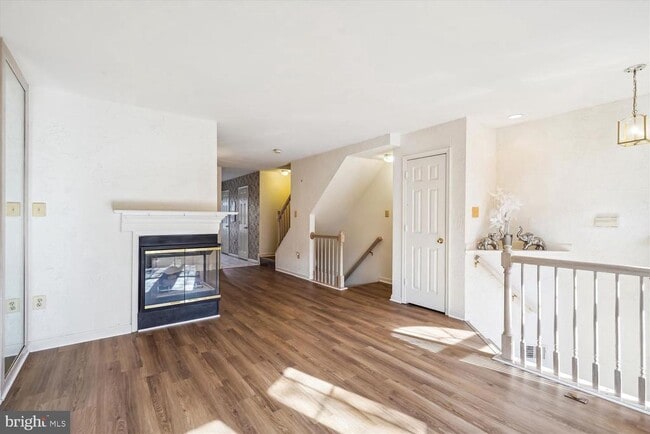 Building Photo - 2409 Simpkins Farm Dr