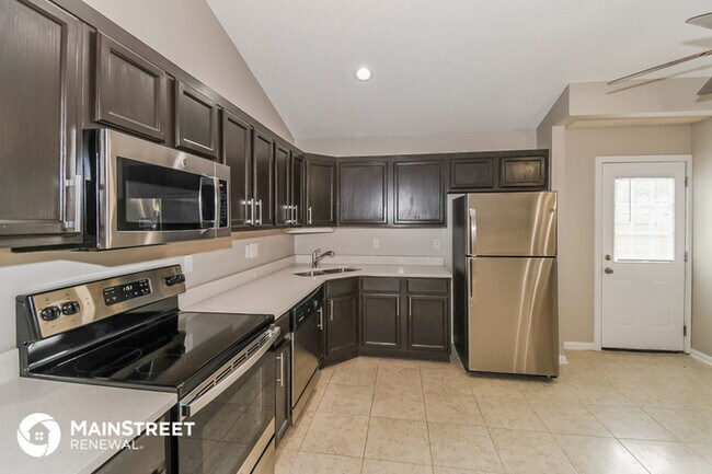 Building Photo - 1868 Sheraton Lakes Cir