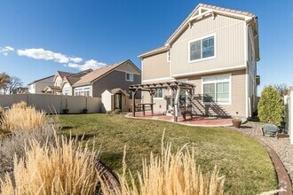 Building Photo - 5070 Eaglewood Ln