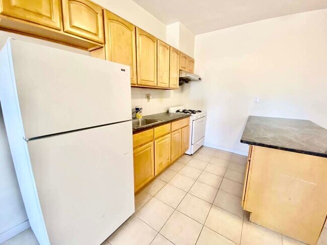 Kitchen - 7318 3rd Ave