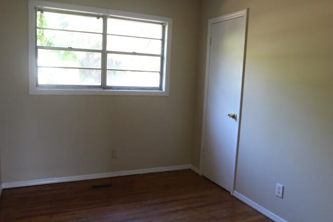 Foto del edificio - 1404 W Lincoln Ave