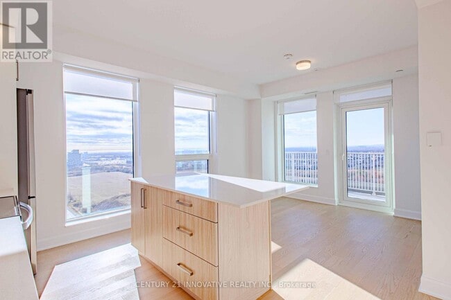 Photo du bâtiment - 3240 William Coltson Ave