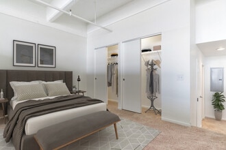 Building Photo - Lofts 640