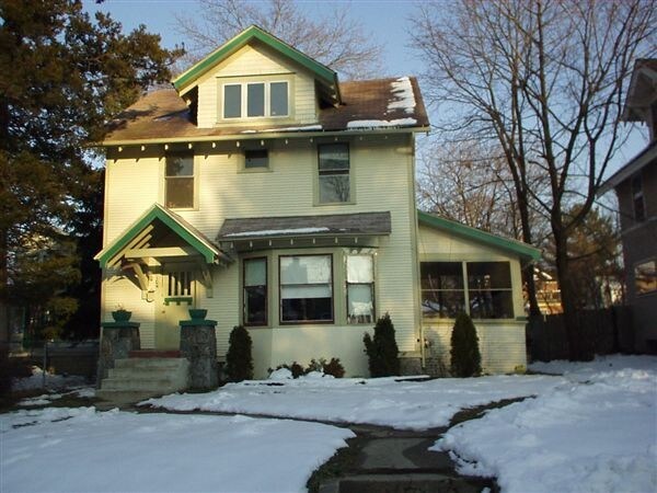 Primary Photo - 104 Auburn Ave SE