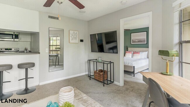 Foto del edificio - 10263 Whispering Forest Dr
