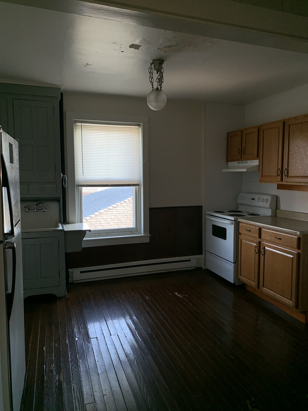 Kitchen - 506 Main St
