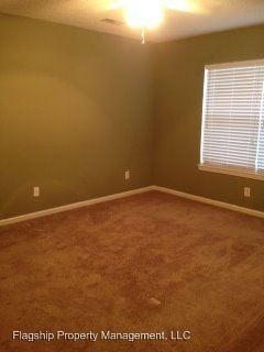 Building Photo - 2800 Mulberry Ln